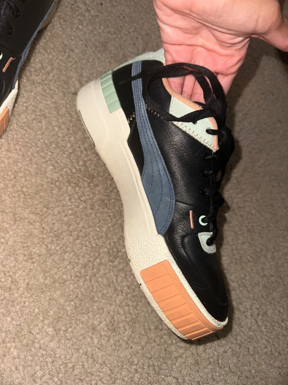 Puma shoes - Picture 4 of 6
